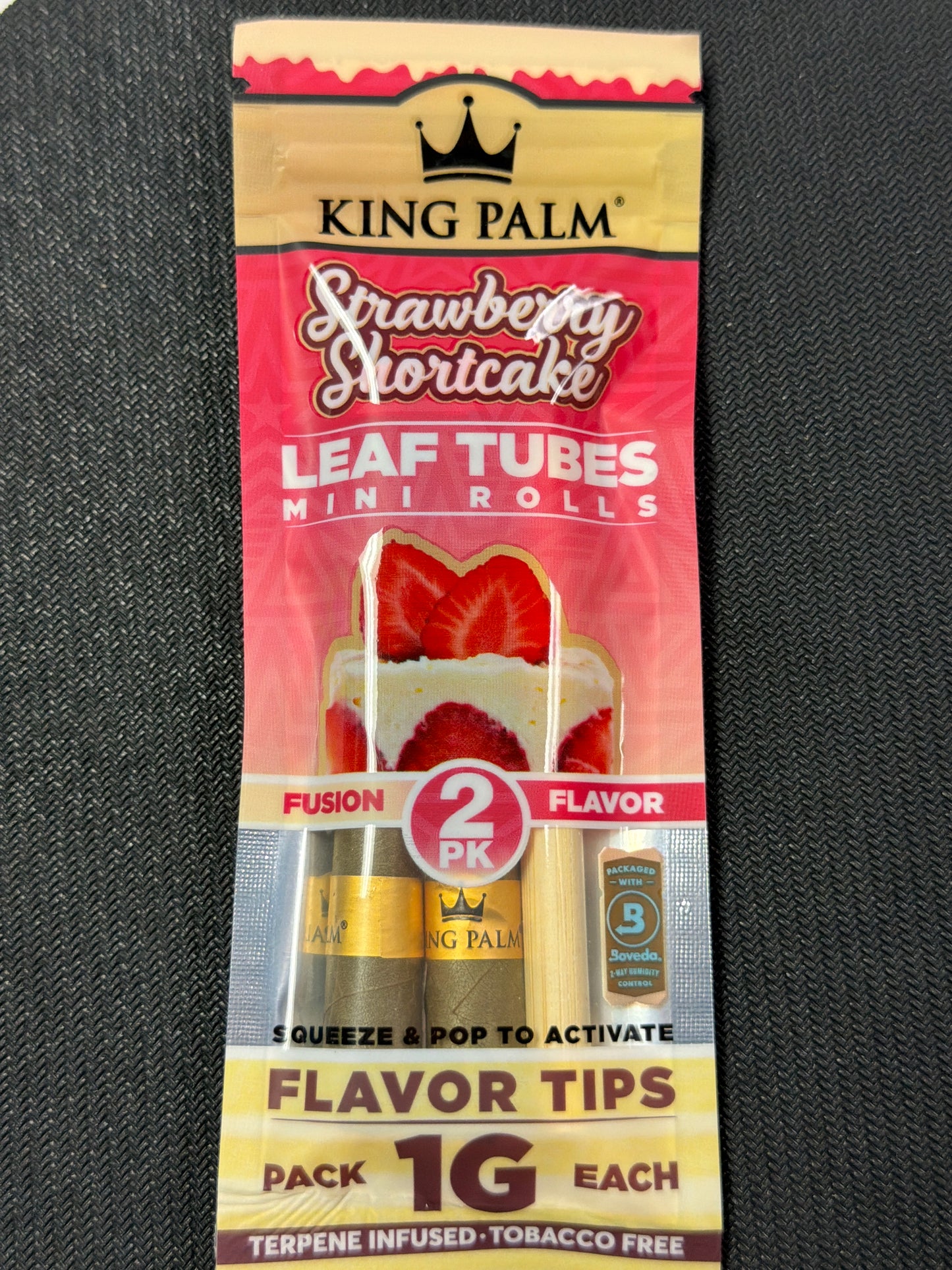 King palm 1g w/strawberry shortcake flavor tips