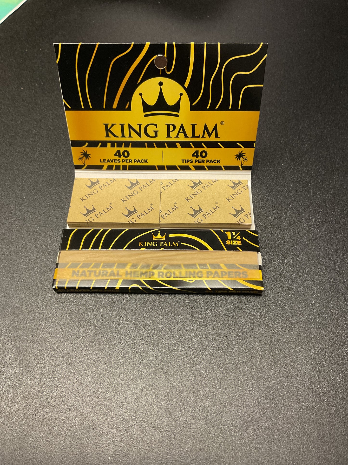 KING PALM 1 1/4 HEMP PAPERS W/ TIPS