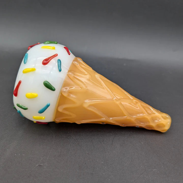 ICE CREAM CONE GLASS HAND PIPE