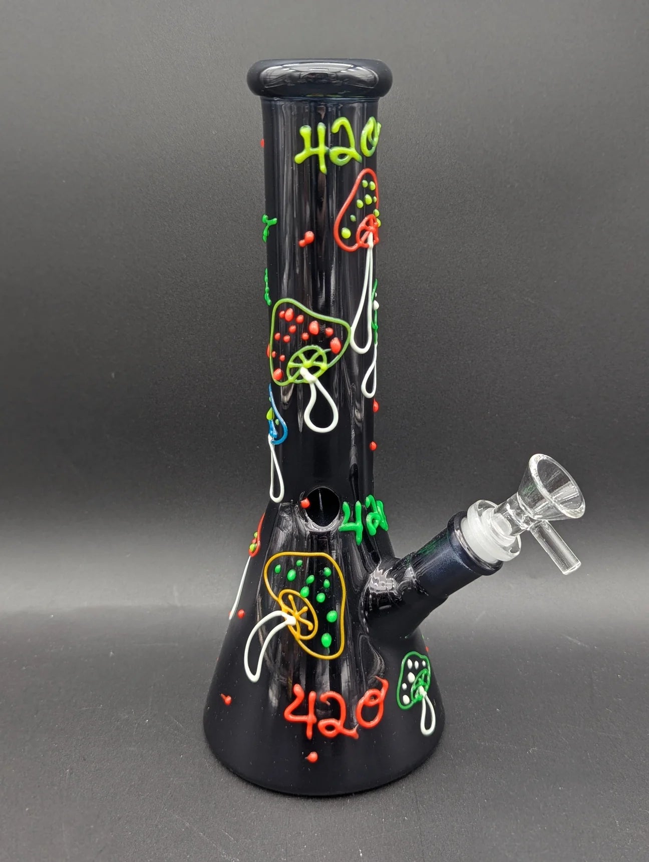 GLOW IN THE DARK 420 MUSHROOM BEAKER| 9.5"
